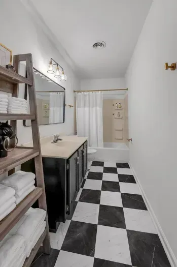 The Mane Stay | 3 BR | Walk to Dining | Close to UK - image 6 of 49