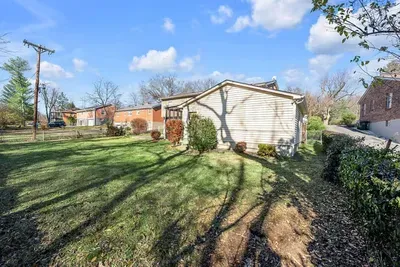 The Mane Stay | 3 BR | Walk to Dining | Close to UK - image 23 of 49
