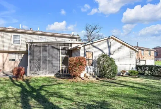 The Mane Stay | 3 BR | Walk to Dining | Close to UK