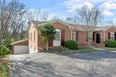 The Mane Stay | 3 BR | Walk to Dining | Close to UK - image 7 of 49