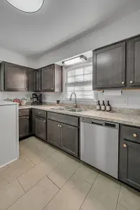 The Mane Stay | 3 BR | Walk to Dining | Close to UK - image 46 of 49