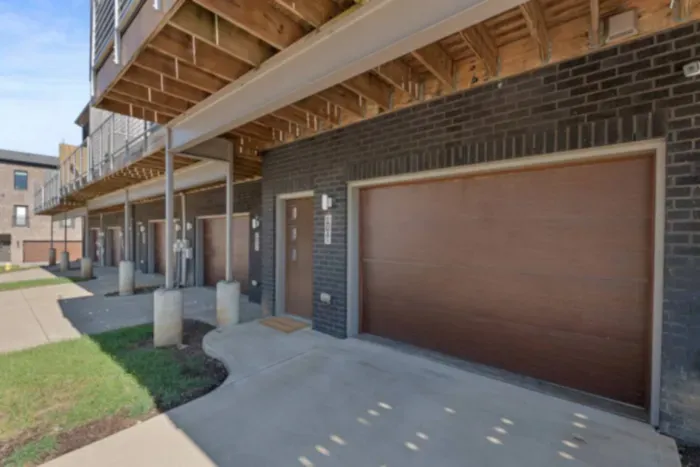 Winner's Circle | 2BR | Patio-Garage | Walk to Rupp - image 49 of 54