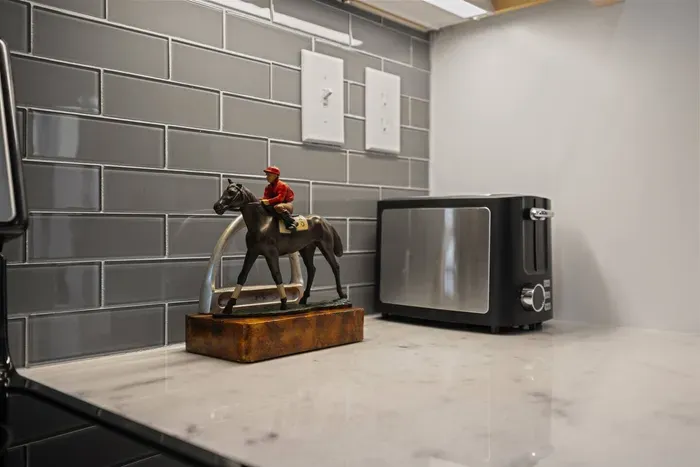 Winner's Circle | 2BR | Patio-Garage | Walk to Rupp - image 34 of 54