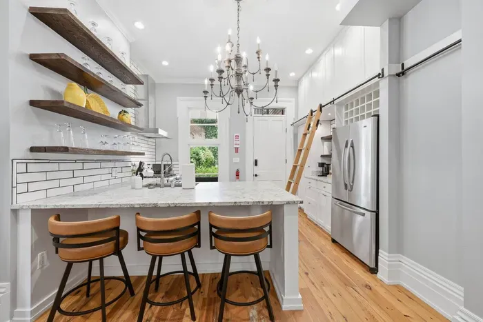 Paddock on Lime | 2BR | Downtown | EV - image 33 of 80
