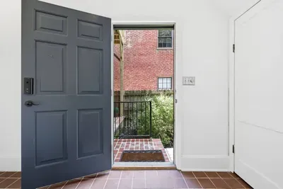 Homestretch on Lime | 2BR | Downtown | EV Charger - image 16 of 74