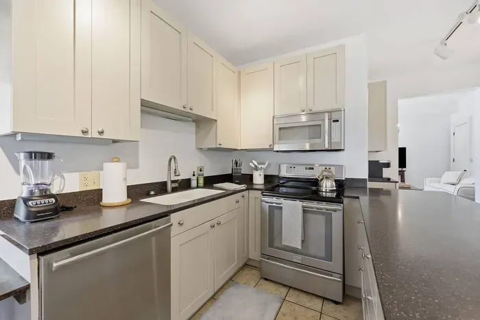 Homestretch on Lime | 2BR | Downtown | EV Charger - image 20 of 74