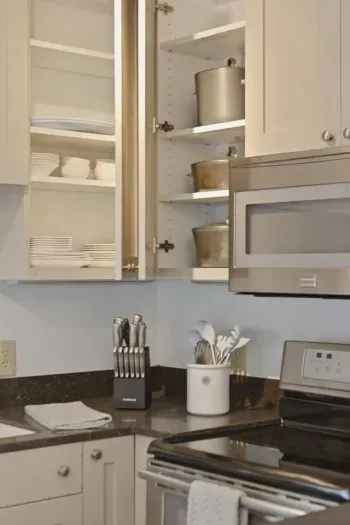 Homestretch on Lime | 2BR | Downtown | EV Charger - image 27 of 74