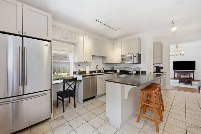 Homestretch on Lime | 2BR | Downtown | EV Charger - image 19 of 74
