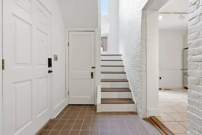 Homestretch on Lime | 2BR | Downtown | EV Charger - image 13 of 74