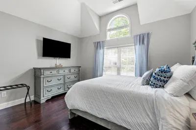 Equine Escape, 3-Bedroom Ranch - image 10 of 26
