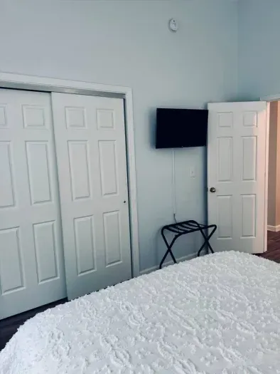 Smart TV and luggage rack available