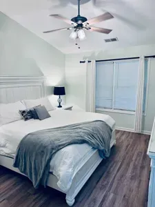 King Size bed with ample bedding