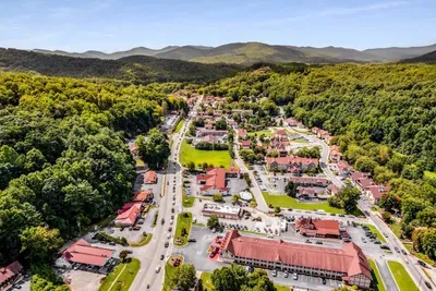 Close enough to explore Helen’s charm — far enough to escape the crowds