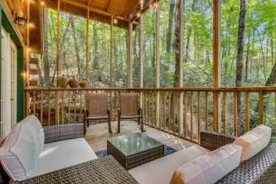 A peaceful, wooded setting where it’s easy to forget the world around you