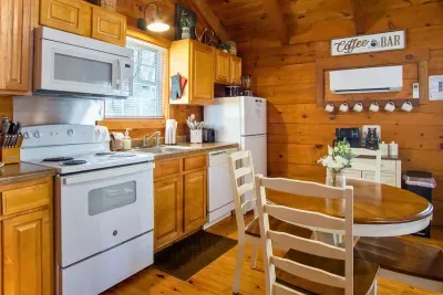 Fully equipped kitchen and dining area, perfect for home-cooked meals.