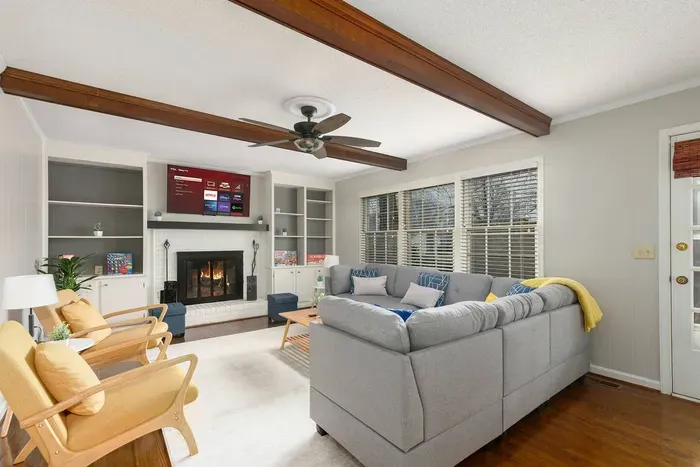 Bright airy living room provides you with ample space to sit back and relax after a long day.