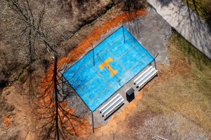 Pickleball court aerial biredeye view