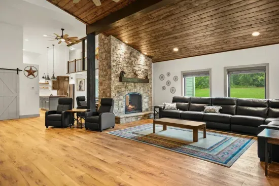 Spring Green, WI - The Zoo Barn! Pool, Hot Tub, Bball/Pkbl, Theater