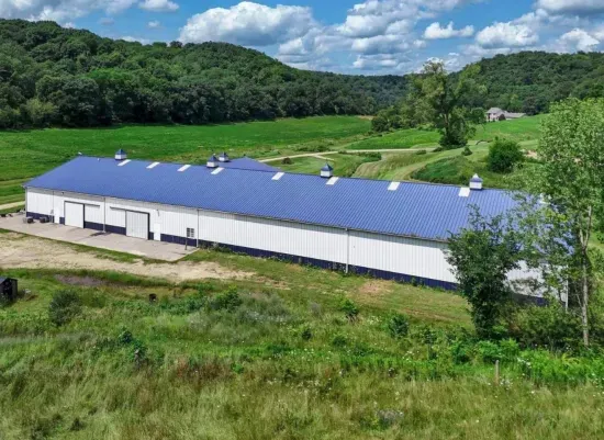 Spring Green, WI - The Zoo Barn! Pool, Hot Tub, Bball/Pkbl, Theater