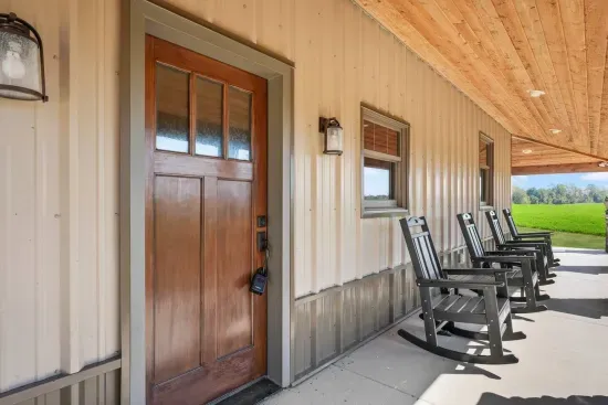 Marcellus, MI - Barn! Golf Sim/Theater/Slide/Hot Tub/Mini Golf/Bar