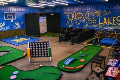 Marcellus, MI - Golf Sim/5-Hole Mini Golf/B-Ball Court/Theater/Jungle Gym/Hot Tub/Firepit/Basement Saloon
