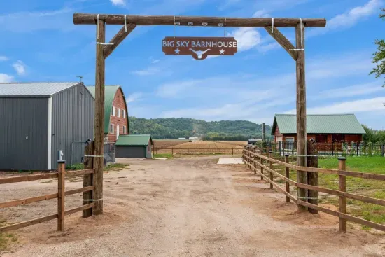 Grand entrance to the ban yard