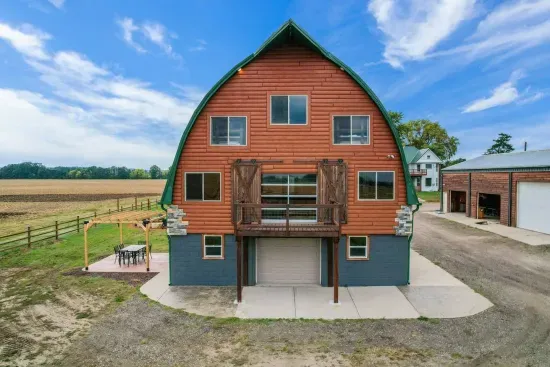 Arena, WI - Barnhouse! 2 Pools, MiniGolf, Indoor Park, Theater