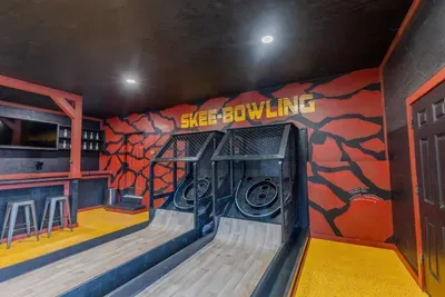 Cloquet, MN - Helipad Barn! Indoor Bowling, 30-ft Slide, Sports Bar - image 45 of 124