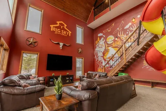 Cloquet, MN - Helipad Barn! Indoor Bowling, 30-ft Slide, Sports Bar