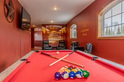 Cloquet, MN - Helipad Barn! Indoor Bowling, 30-ft Slide, Sports Bar - image 19 of 124