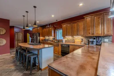 Cloquet, MN - Helipad Barn! Indoor Bowling, 30-ft Slide, Sports Bar - image 31 of 124