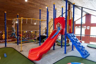 Cloquet, MN - Helipad Barn! Indoor Bowling, 30-ft Slide, Sports Bar - image 57 of 124