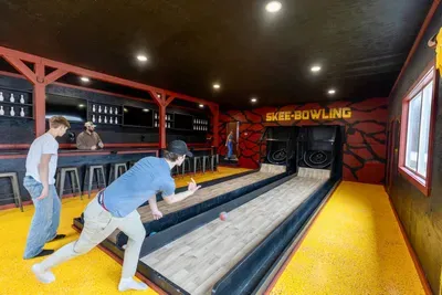 Cloquet, MN - Helipad Barn! Indoor Bowling, 30-ft Slide, Sports Bar - image 4 of 124