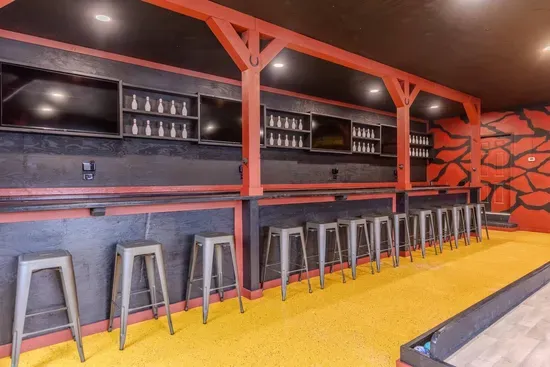 Cloquet, MN - Helipad Barn! Indoor Bowling, 30-ft Slide, Sports Bar
