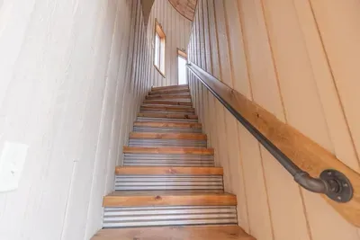 Cloquet, MN - Helipad Barn! Indoor Bowling, 30-ft Slide, Sports Bar - image 65 of 124