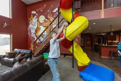 Cloquet, MN - Helipad Barn! Indoor Bowling, 30-ft Slide, Sports Bar - image 91 of 124