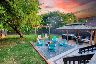 Enjoy our one of a kind private backyard oasis minutes from downtown...