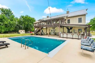 Terre Haute, IN - Barndo! Pool, Hot Tub, Slide, Sport Court, Theater - image 62 of 68
