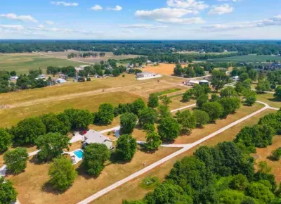 Terre Haute, IN - Barndo! Pool, Hot Tub, Slide, Sport Court, Theater - image 66 of 68