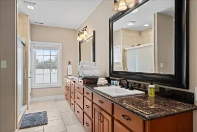 Terre Haute, IN - Barndo! Pool, Hot Tub, Slide, Sport Court, Theater - image 39 of 68