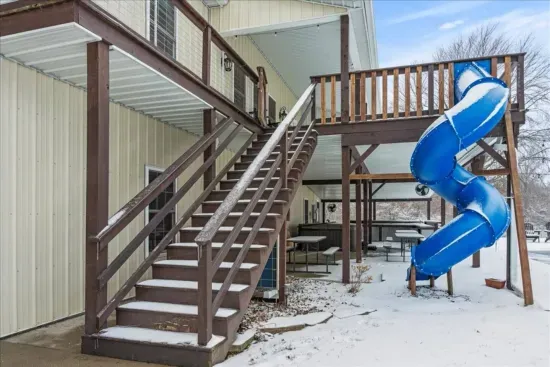 Terre Haute, IN - Barndo! Pool, Hot Tub, Slide, Sport Court, Theater