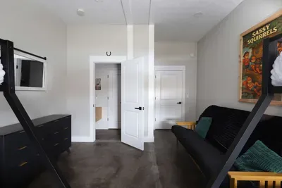 Big Rapids, MI - Barnapalooza! Indoor Glass Pool/Slide, Sleeps 20+ - image 36 of 79