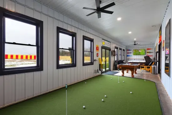 Big Rapids, MI - Barnapalooza! Indoor Glass Pool/Slide, Sleeps 20+