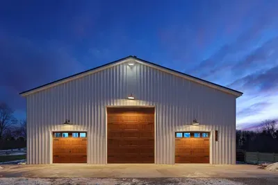 Big Rapids, MI - Barnapalooza! Indoor Glass Pool/Slide, Sleeps 20+ - image 69 of 79