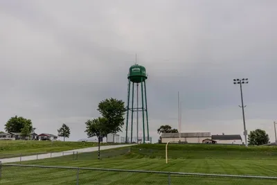 Lacona, IA - Wild Warehouse in the Cornfields with a Party Pool Oasis, Full-Court Sports Complex, Mini Golf Adventure Park, Karaoke Sports Bar & More! - image 118 of 120