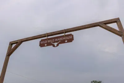 Lacona, IA - Wild Warehouse in the Cornfields with a Party Pool Oasis, Full-Court Sports Complex, Mini Golf Adventure Park, Karaoke Sports Bar & More! - image 116 of 120