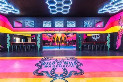 Lacona, IA - Wild Warehouse in the Cornfields with a Party Pool Oasis, Full-Court Sports Complex, Mini Golf Adventure Park, Karaoke Sports Bar & More! - image 67 of 120