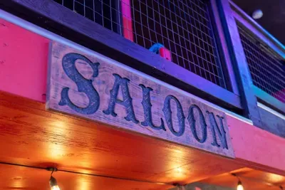Lacona, IA - Wild Warehouse in the Cornfields with a Party Pool Oasis, Full-Court Sports Complex, Mini Golf Adventure Park, Karaoke Sports Bar & More! - image 78 of 120