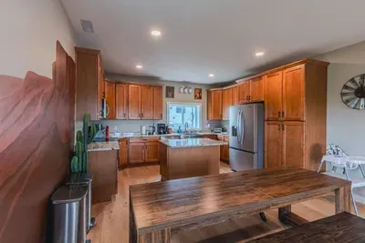Lacona, IA - Wild Warehouse in the Cornfields with a Party Pool Oasis, Full-Court Sports Complex, Mini Golf Adventure Park, Karaoke Sports Bar & More! - image 39 of 120