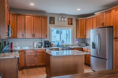 Lacona, IA - Wild Warehouse in the Cornfields with a Party Pool Oasis, Full-Court Sports Complex, Mini Golf Adventure Park, Karaoke Sports Bar & More! - image 40 of 120